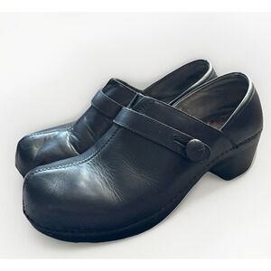 Dansko Solstice Clogs Womens Sz 40 EU/9 US Black Leather Button Strap Block Heel